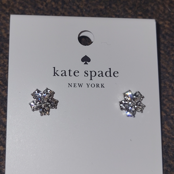 Kate Spade sparkling flowered Studs - Picture 1 of 1
